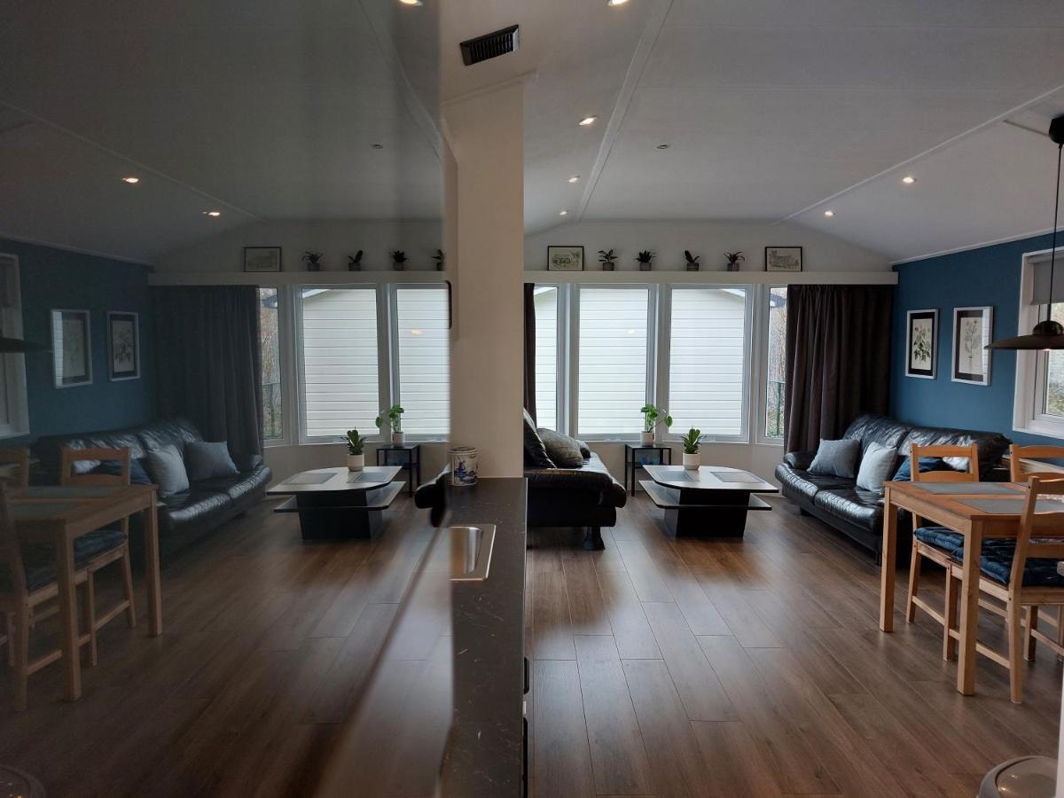 Modern En Chic Chalet Tot 4 Personen Op De Veluwe Recreatiepark De Oude Driest 皮滕 外观 照片