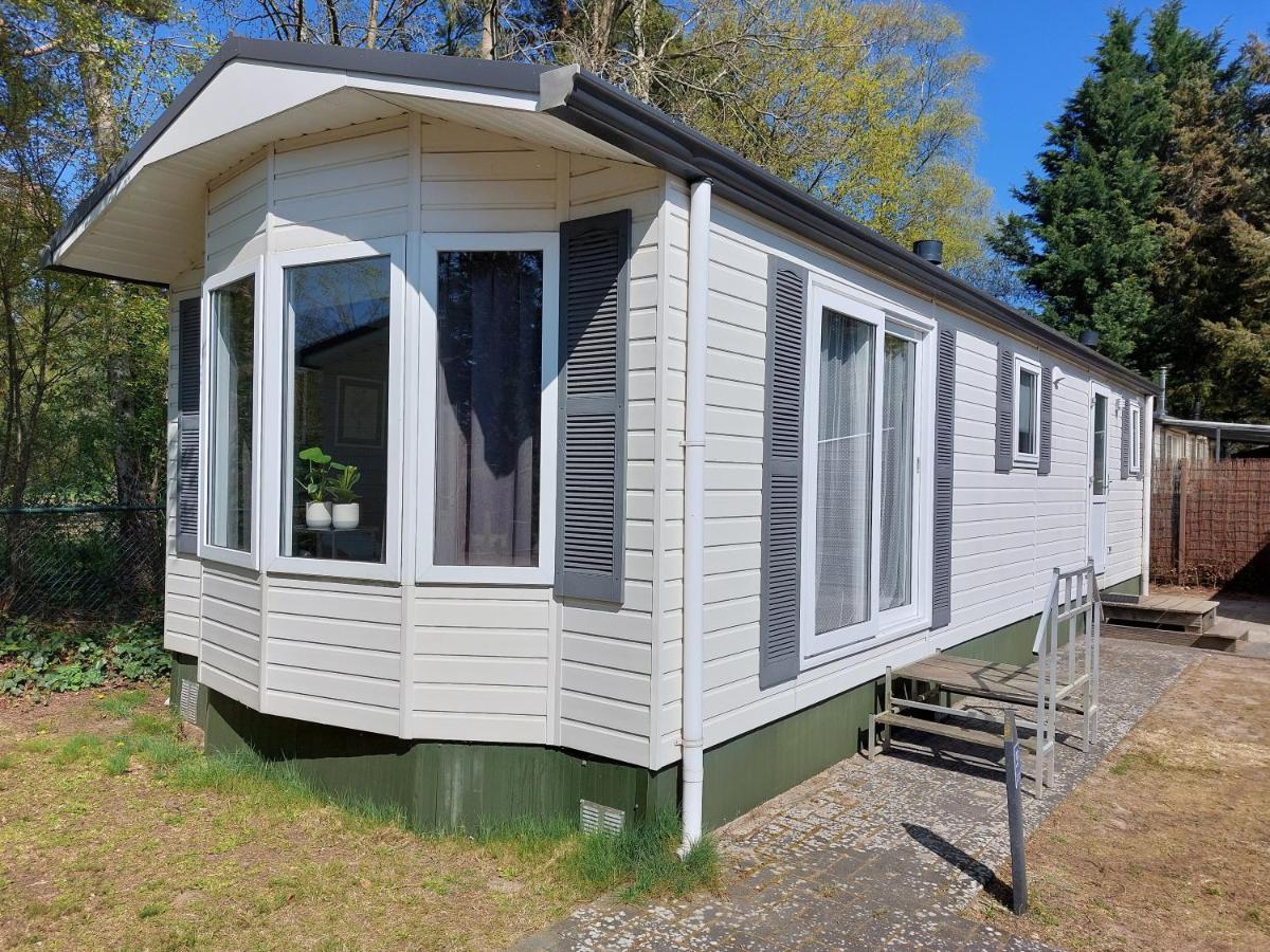 Modern En Chic Chalet Tot 4 Personen Op De Veluwe Recreatiepark De Oude Driest 皮滕 外观 照片